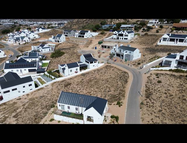 472M² VACANT LAND FOR SALE IN DA GAMA BAY
